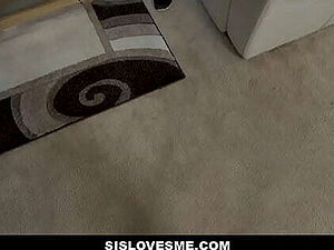 stepBROTHER &amp_ stepSISTER share more than a bed- Scarlett Mae