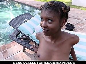 BlackValleyGirls - Hot Ebony Teen (Daizy Cooper) Fucks Swim Coach